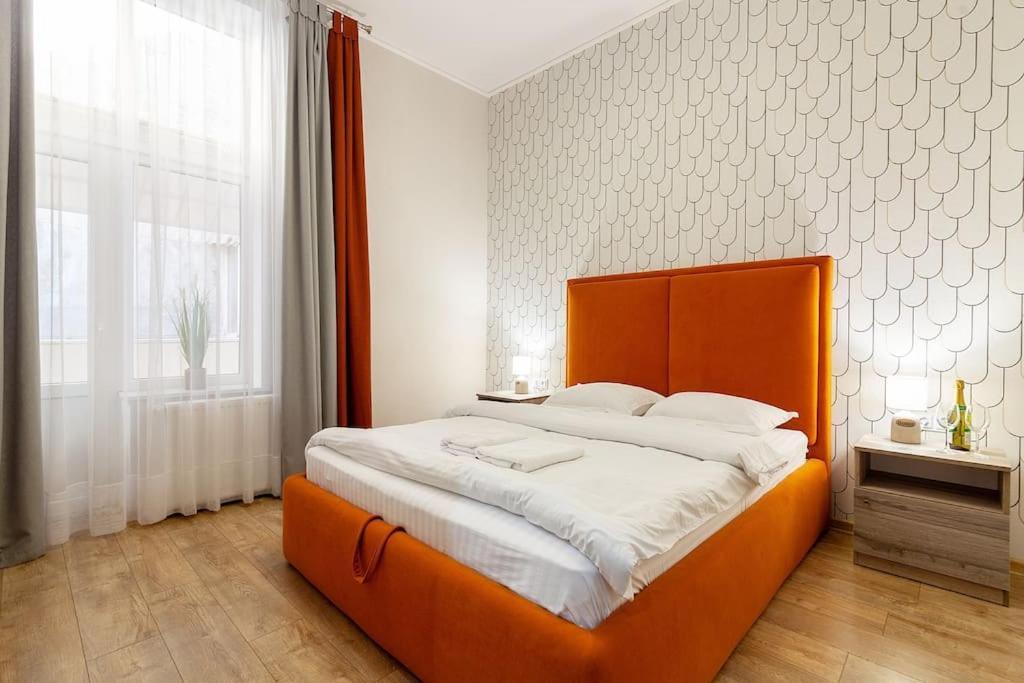 Apartment On Kopernyka Street 5 Lviv Buitenkant foto